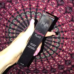 PÜR HYDRAFLUID WATER SERUM FOUNDATION